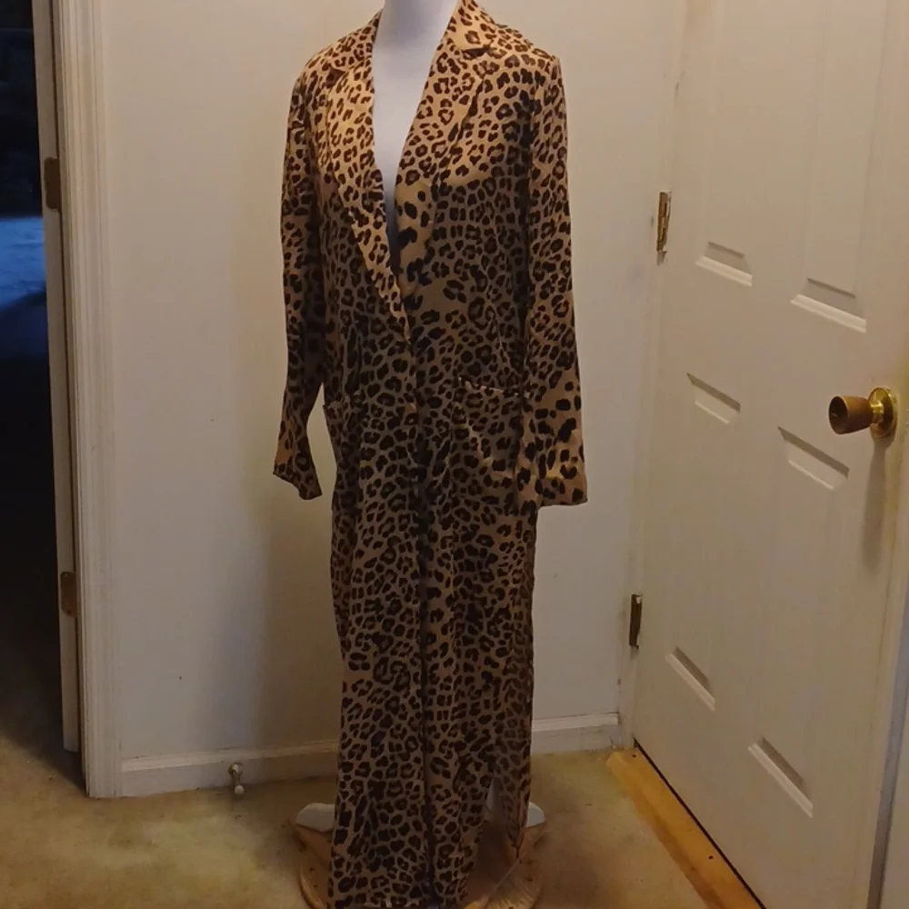 House of Harlow 1960 x REVOLVE Delaney Duster in Leopard - Picture 2 of 12